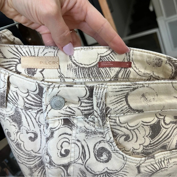 Pilcro denim shorts high rise floral curve tulip hem Anthropologie boho beige - Picture 5 of 5